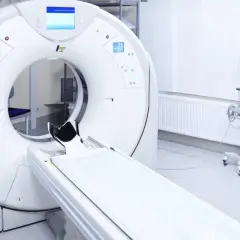 Czy lekarz rodzinny może wystawić skierowanie na tomograf jamy brzusznej? Sprawdź zasady i wyjątki