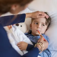 Co podać dziecku na jelitówkę, aby szybko złagodzić objawy?