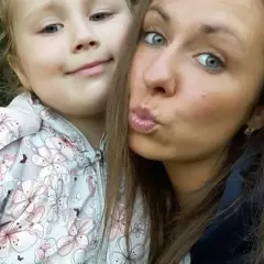 Ile jest samotnych matek w Polsce? Zaskakujące statystyki i fakty