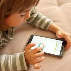 Jak telefon komórkowy wpływa na rozwój dziecka i jakie są zagrożenia
