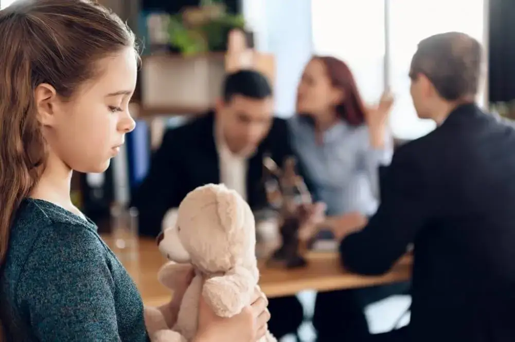Zdjęcie Jak się bronić w sądzie rodzinnym i uniknąć utraty władzy rodzicielskiej